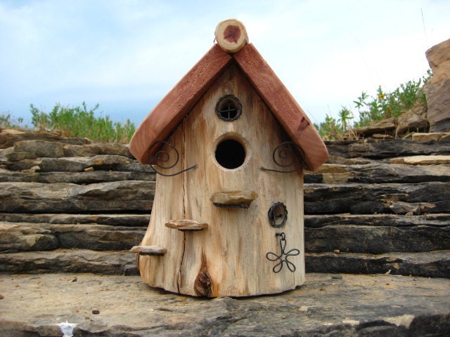 Unique Cedar Log Birdhouse - FREE Shipping w/PREORDER