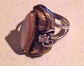 Sterling Silver Mother of Pearl Ring Vintage SIZE 5.5 Native American Feather Rhinestone Signed GK