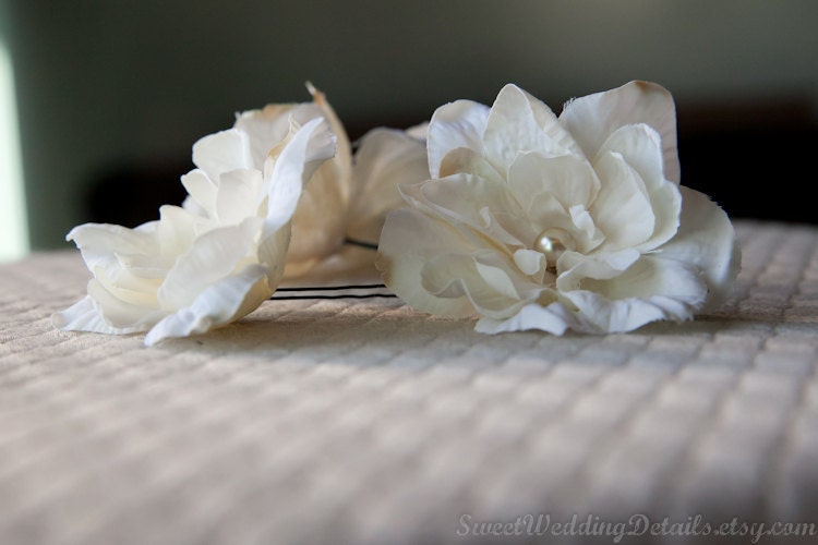 Ivory Flower Hair Pins with Pearl center- rustic, shabby chic, sweet, elegant, country, garden wedding, bridal, gift, or everyday accessory