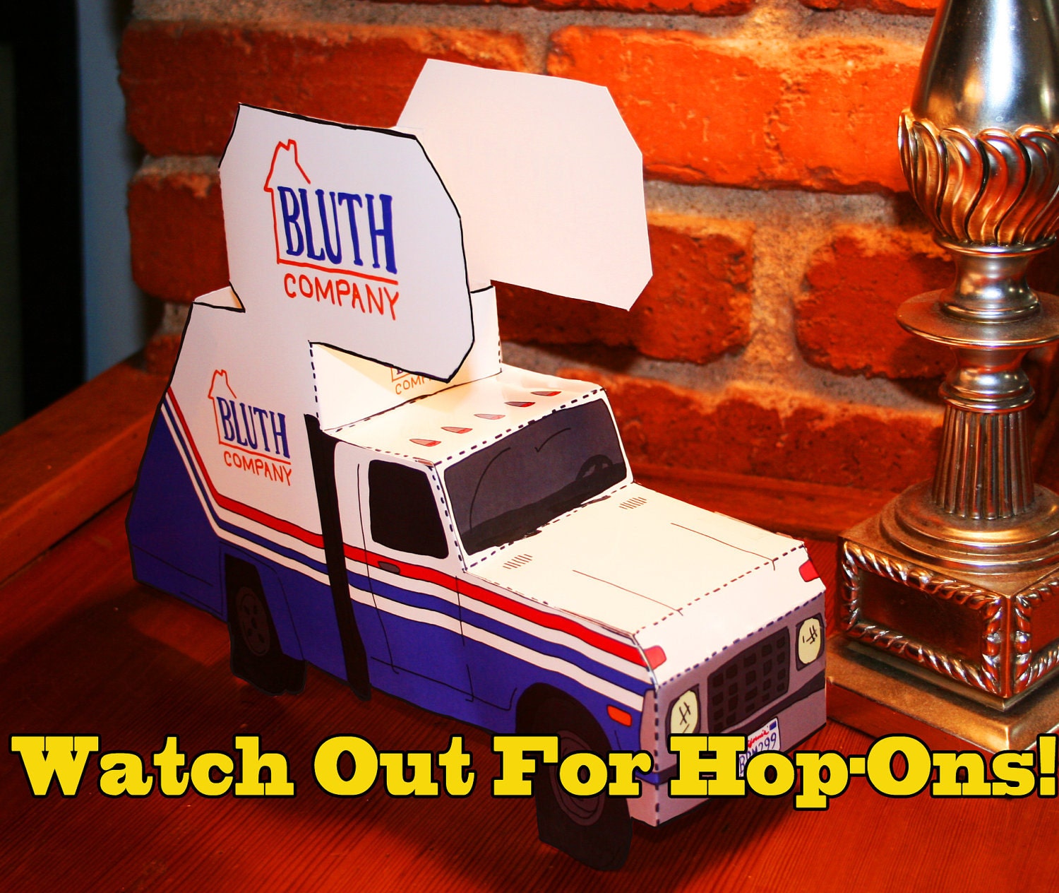 Arrested Development: The Bluth Company Staircar (Cut-and-Fold Models, Paper Dolls, Fashion Dolls)