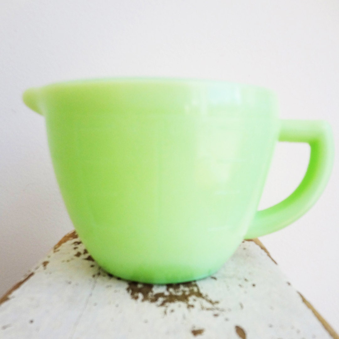 RESERVED Vintage Jadeite Measuring Cup, Jeannette Sunflower Bottom, 2 Cup Measure Pitcher