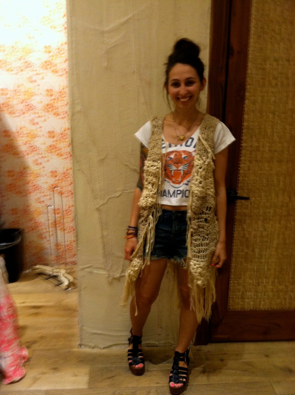 SWEET JANE VEST (tan)