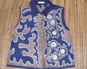 Sleeveless summer top. Batik, Blue, Tan. White, Medium
