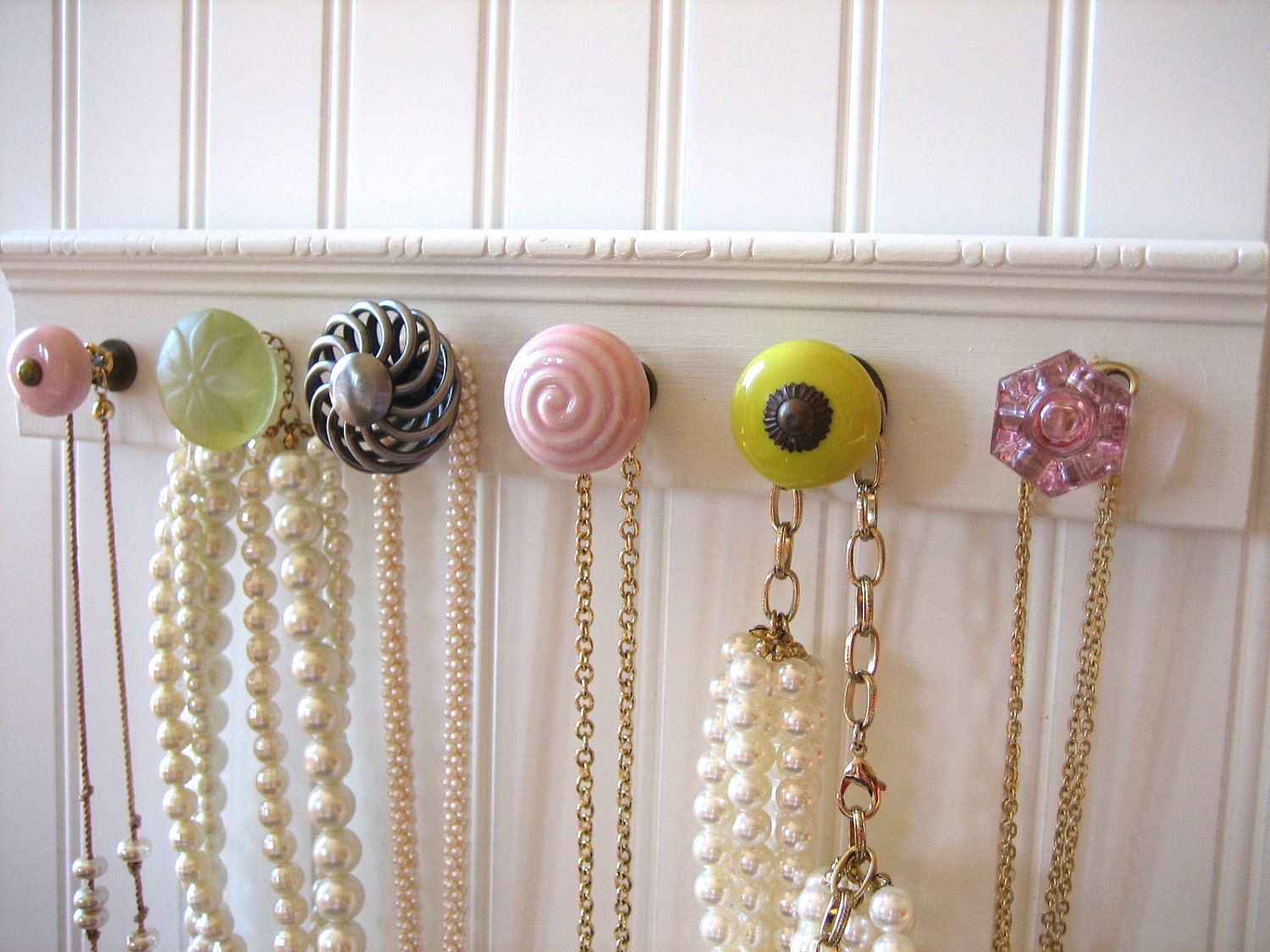 Necklace Display Jewelry Rack in Pinks and Greens