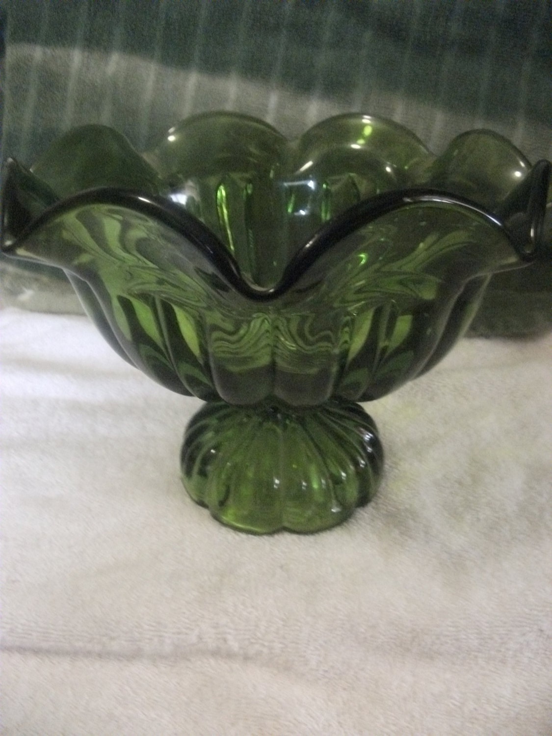 Vintage Viking Glass Green Footed Compote Pedestal Bowl Mint Condition Only 9 USD