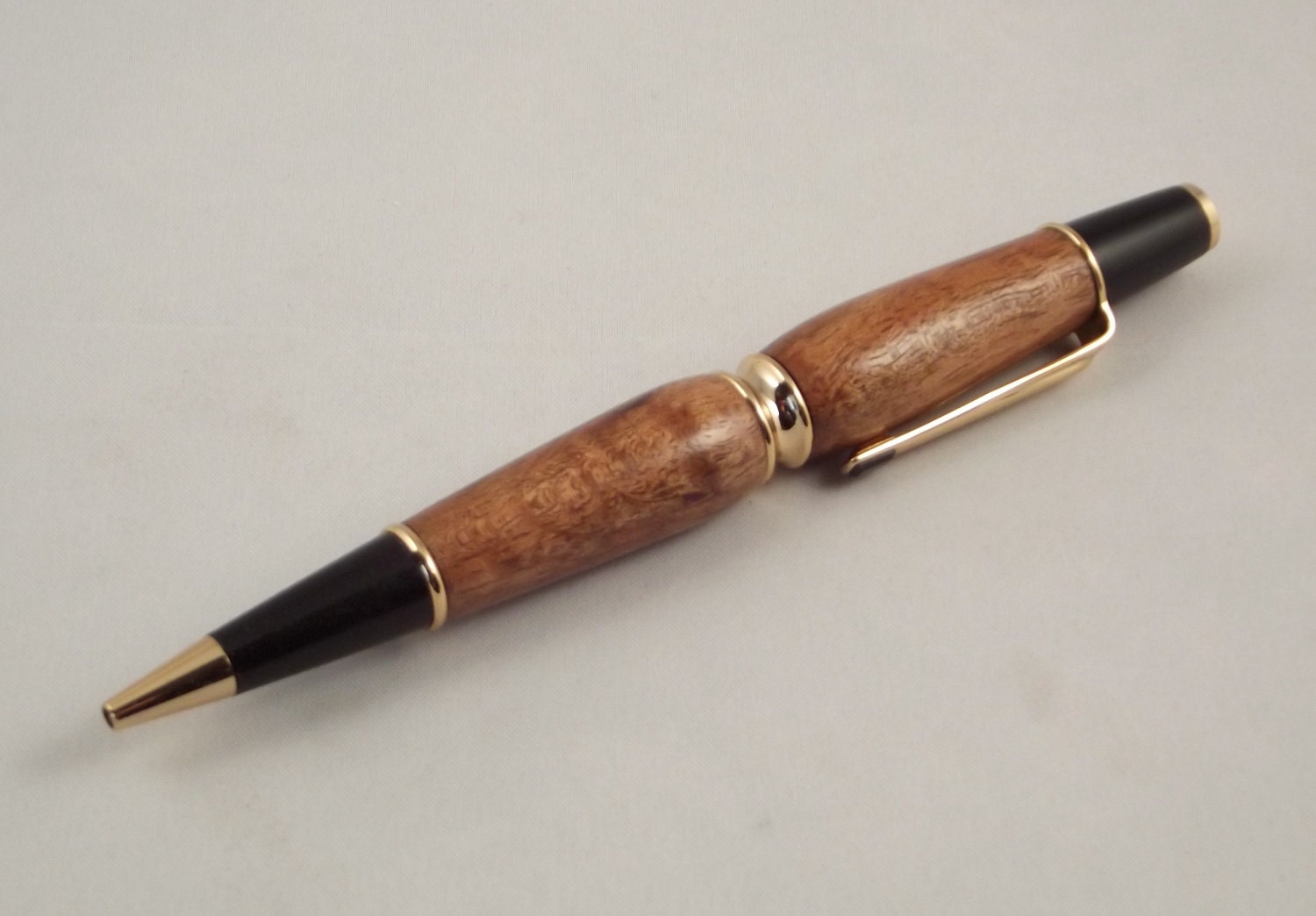 Australian Fiddleback Blackwood Patrizio style pen with gold hardware
