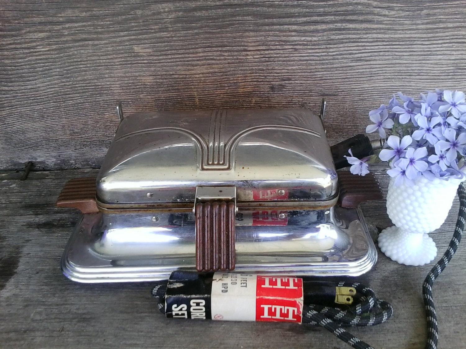 Vintage chrome art deco waffle iron-sandwich press