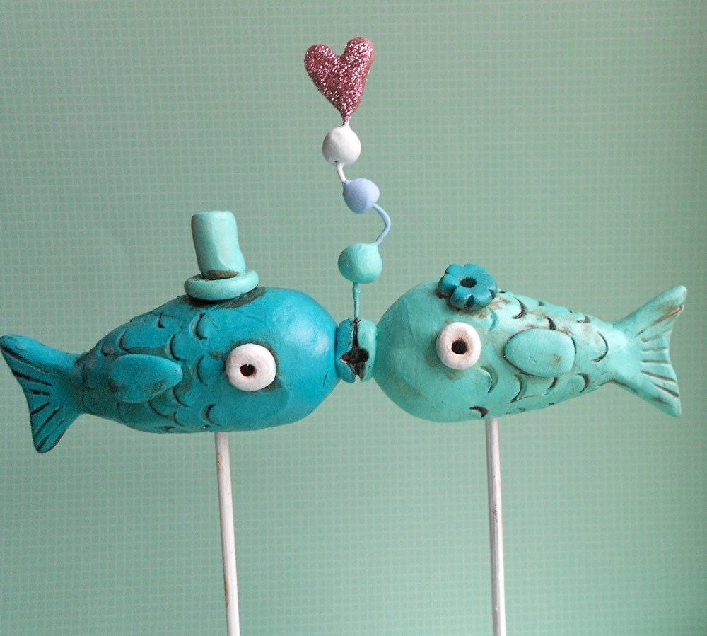 Aqua Kissing Fish wedding cake topper for your beach wedding as seen in Real Maine Weddings magazine