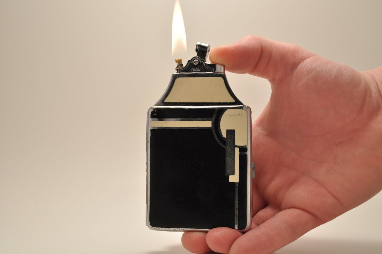 Working Art Deco Ronson Mastercase