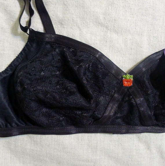Vintage 60's Bullet Bra Floral Black Lace 38B 36C
