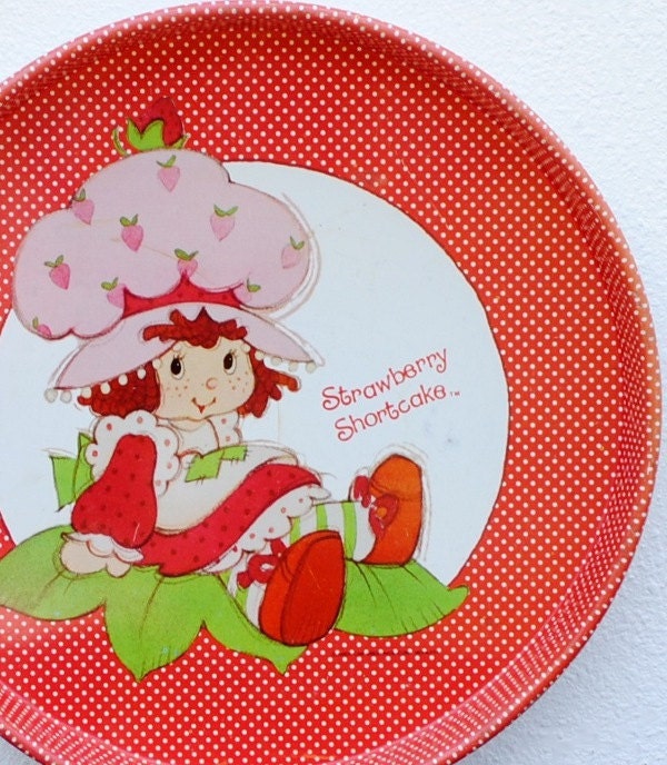 Vintage Strawberry Shortcake Metal Tray, Large 1980 CHEINO Red & White Polka Dot - vintageeclecticity