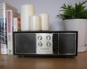 Vintage Mid Century AM/FM Radio Made by Lloyd's Electronics International