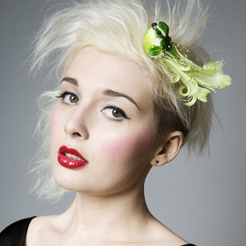 Now, Voyager Glitter Tail Bird Hair Clip-Green