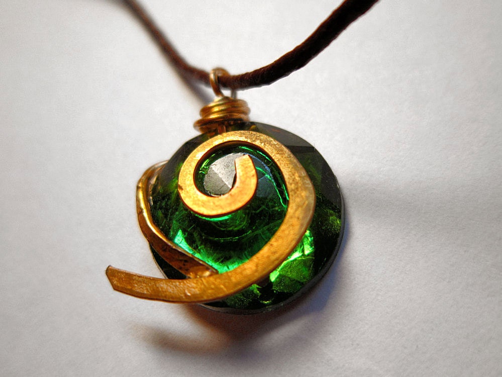 Zelda Necklace Kokiri's Forest Emerald, Genya Cord, Flatback