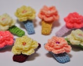 Set of 4 Crochet-covered Snap Clips with Beaded Crochet Flower in bright colours