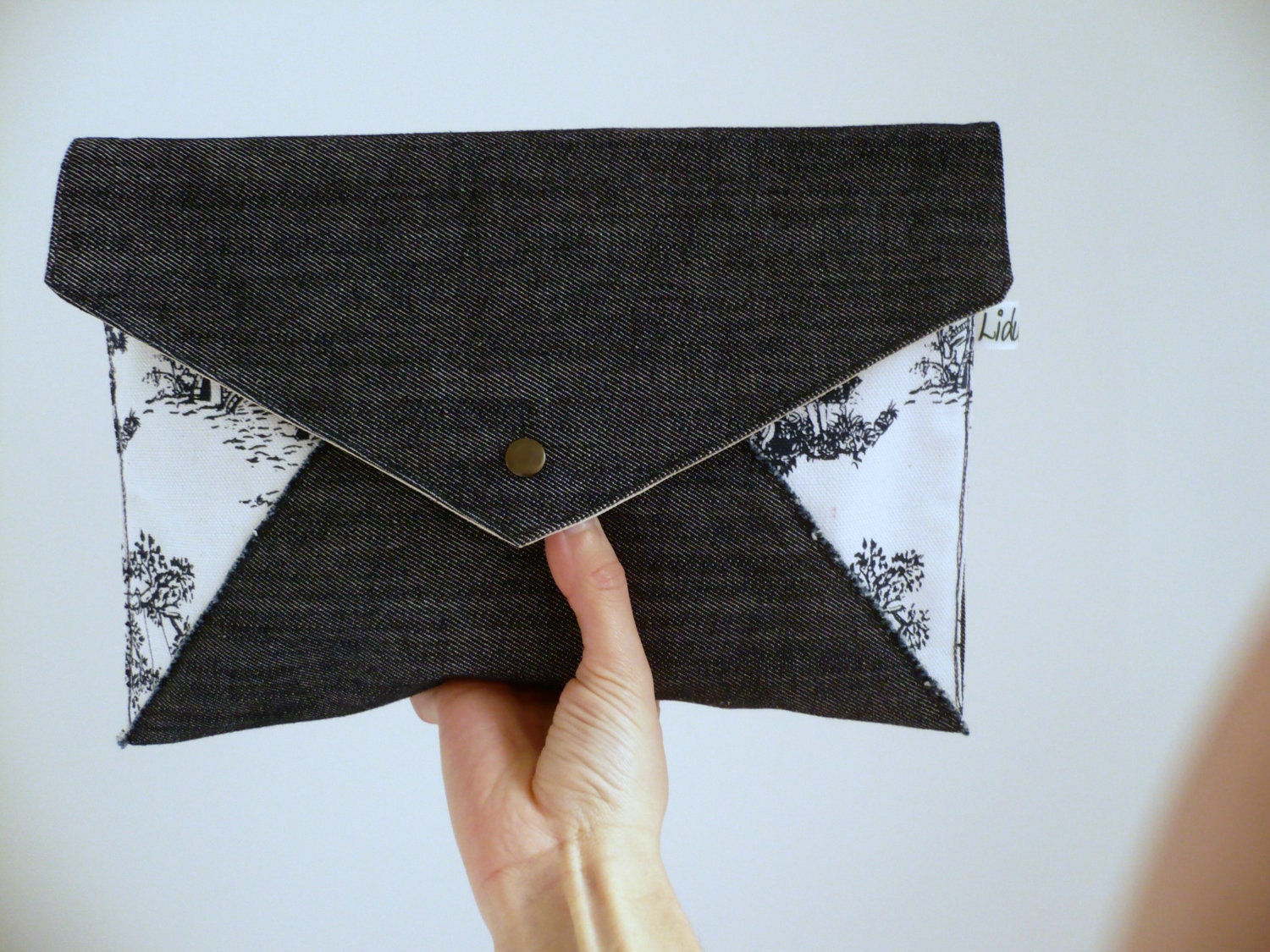 Envelope clutch / Cosmetic bag / Book bag / Documentation bag / Make up clutch