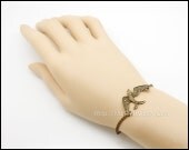 The Hunger Games Inspired Mockingjay Bracelet, Katniss Swallow Bird Bracelet in Antique Bronze, On Sale-- -- 39B138