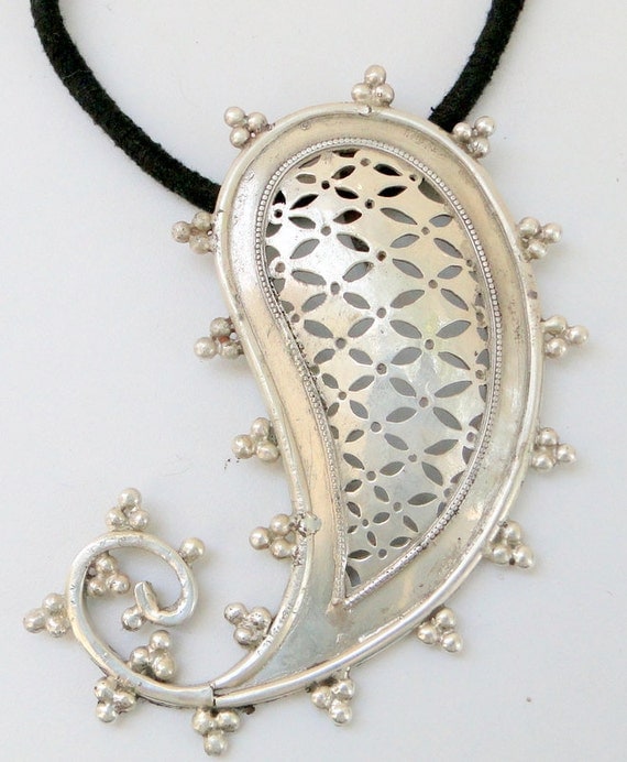 925 sterling silver Mango Paisley shape pendant necklace - 5853