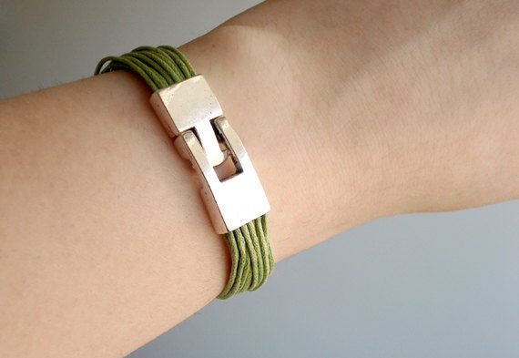 Apple green cotton bracelet. Silver clasp
