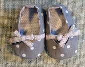 Keeley Baby Shoes - PDF Pattern - Newborn to 18 months.
