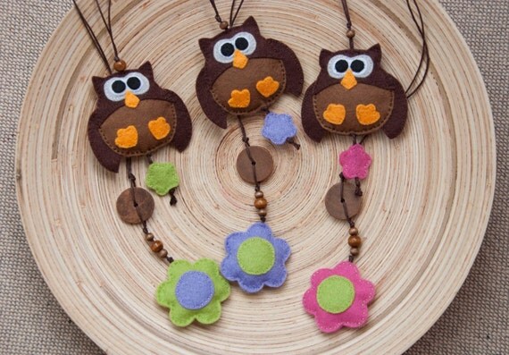 Big brown owl felt bookmark