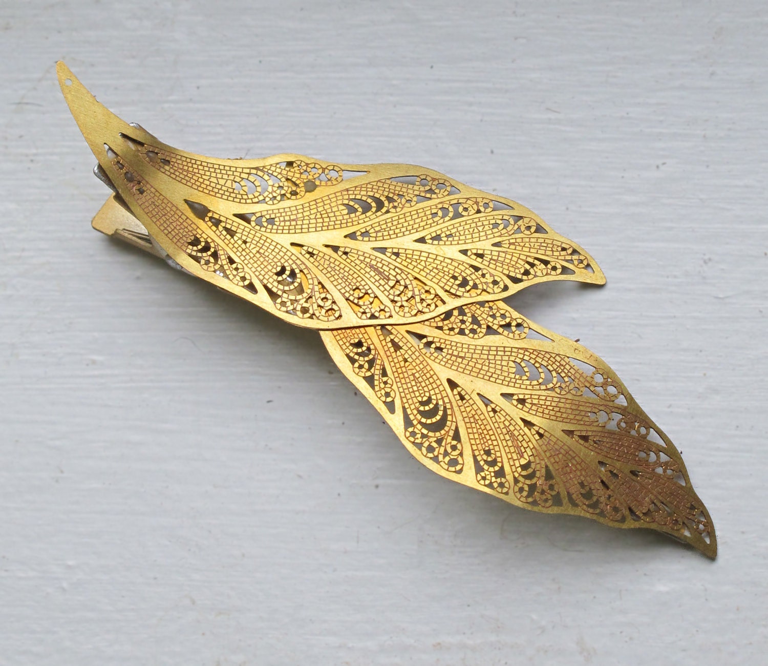 Leaf Hair Clip - Sticky Grip - Gold Tone
