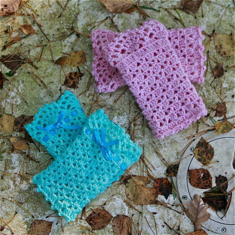 Crochet Wrist Warmers with Lace Edging - PDF PATTERN
