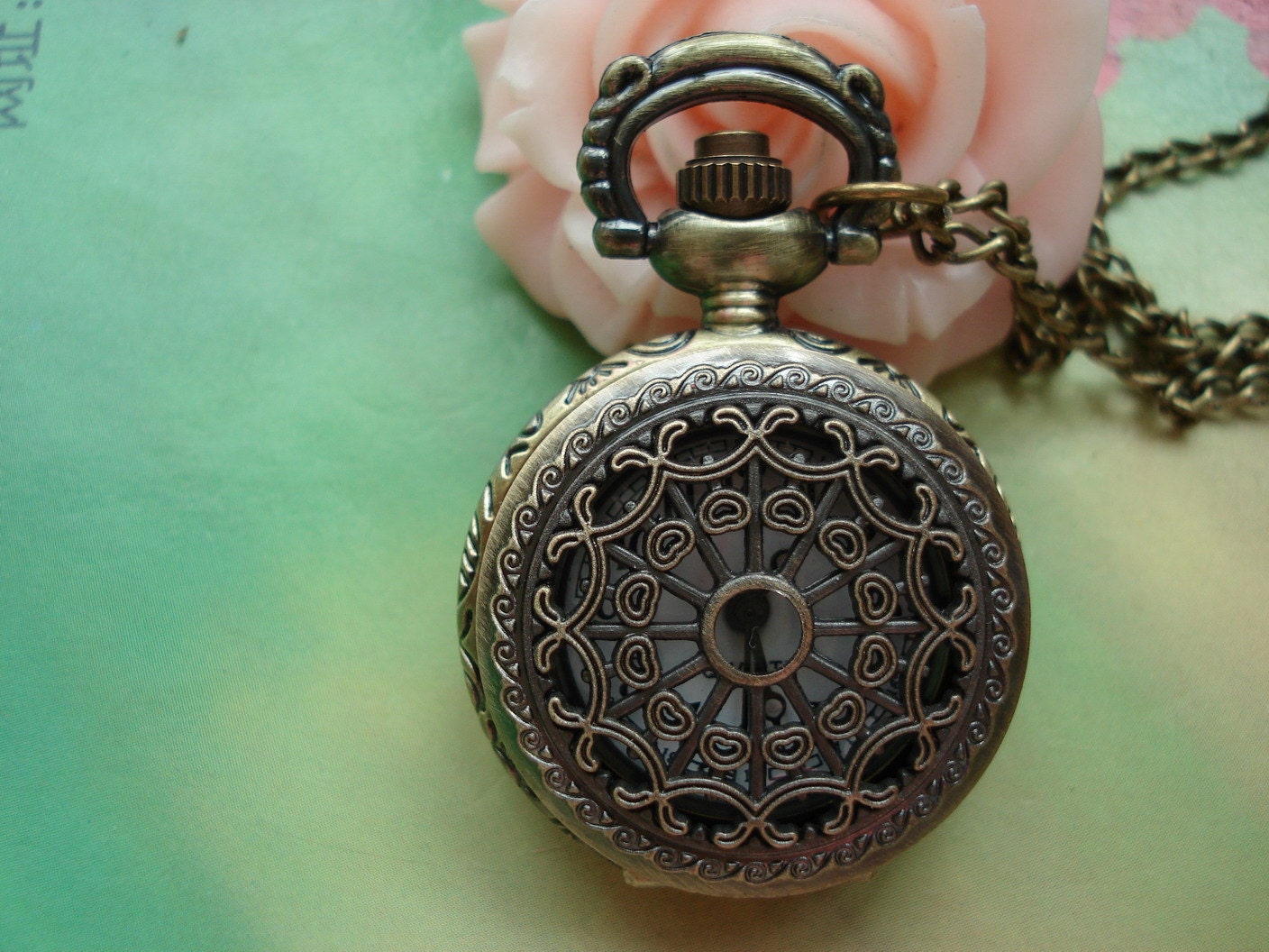 Small Antique Bronze Vintage Filigree Hollow Love Heart Flower Spiderweb Steampunk Round Pocket Watch Locket Pendants Necklaces FREE Ribbon