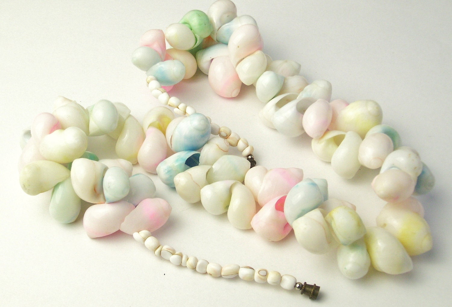 vintage pastel shell necklace