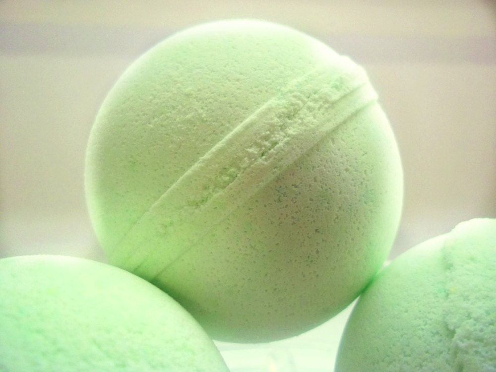 Green Apple Bath Bomb Fizzy with Shea Butter