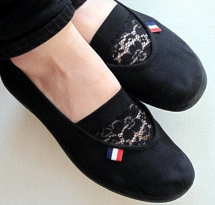 in the splendor of the BLACK lace / ballet flats shoes bride woman poletsy fashion gift vampire vintage christmas romantic dark halloween