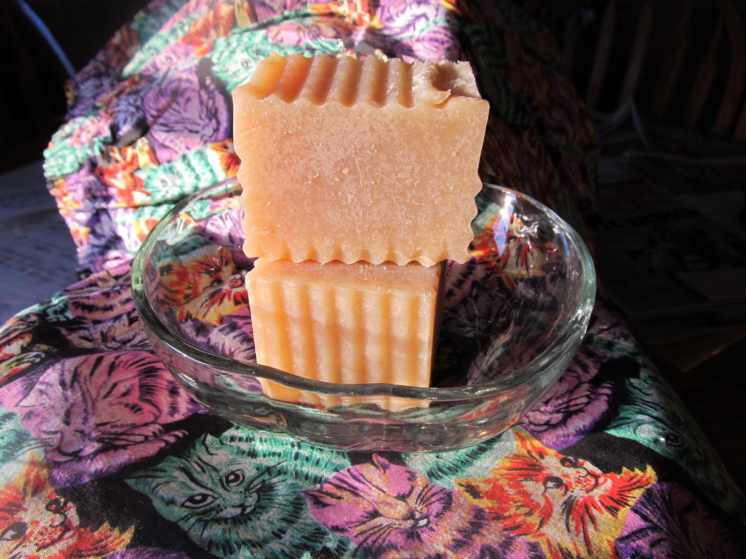 Shampoo bar, castor and jojoba oil