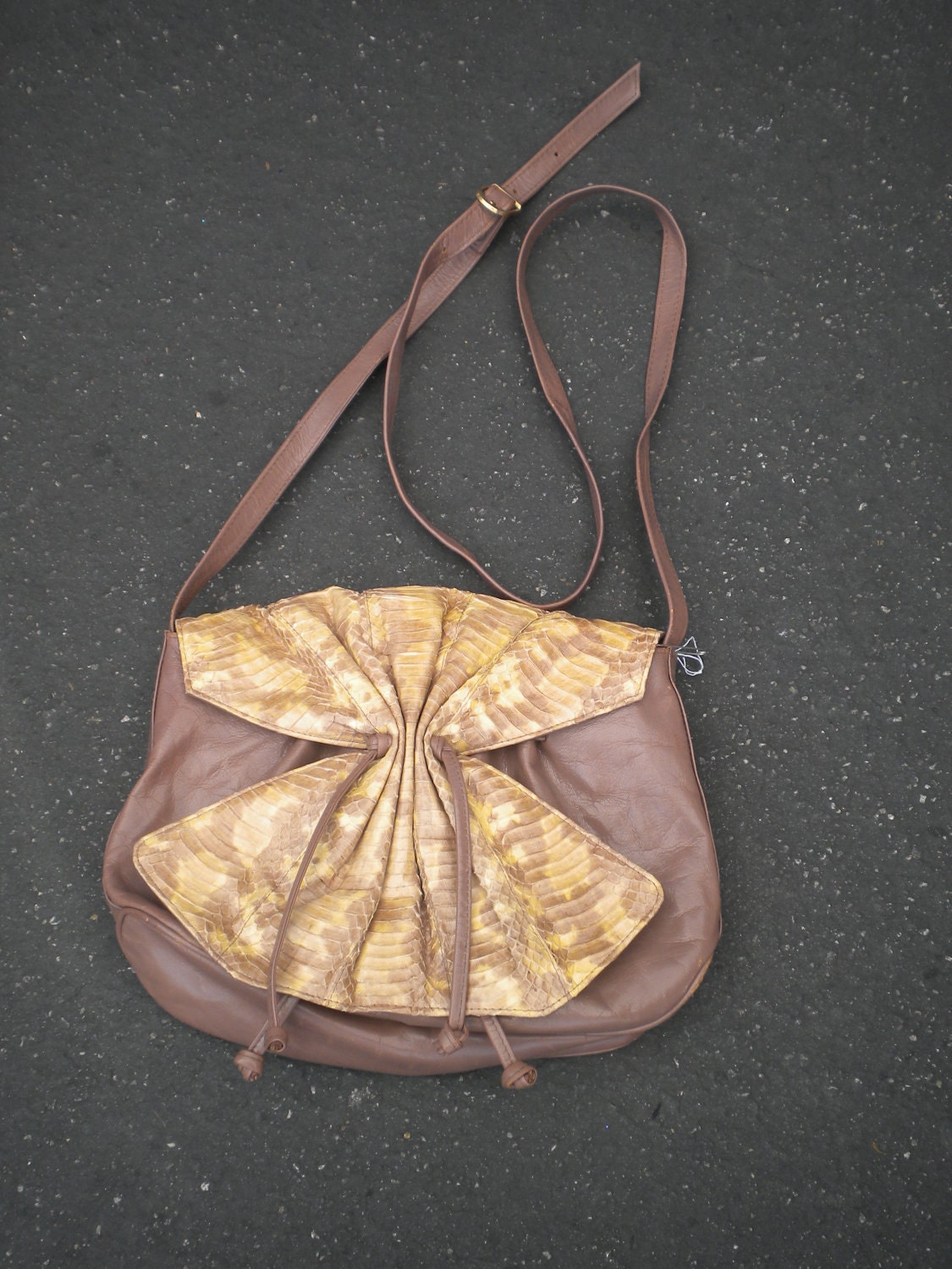 vintage Gabrielli purse faux eel skin flap knot design long strap 70s