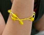 Lemonade yellow hemp bracelet with glass beads