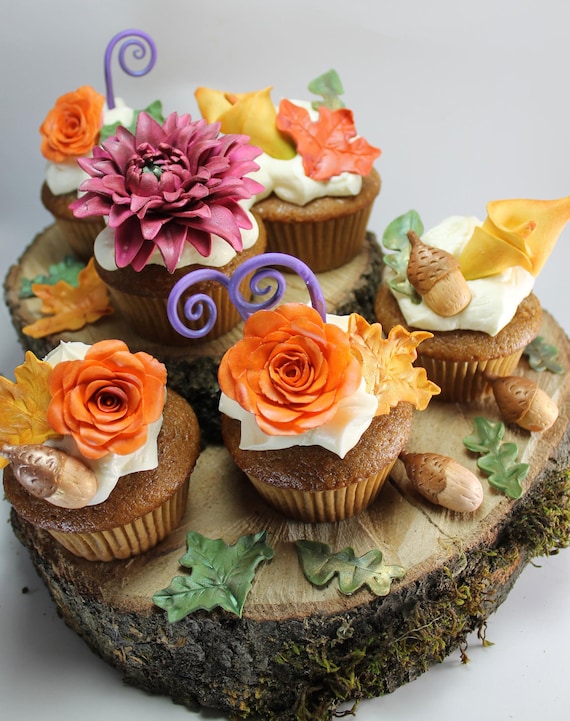 Edible Autumn flowers, fall leaves, and acorn set for cakes or cupcakes