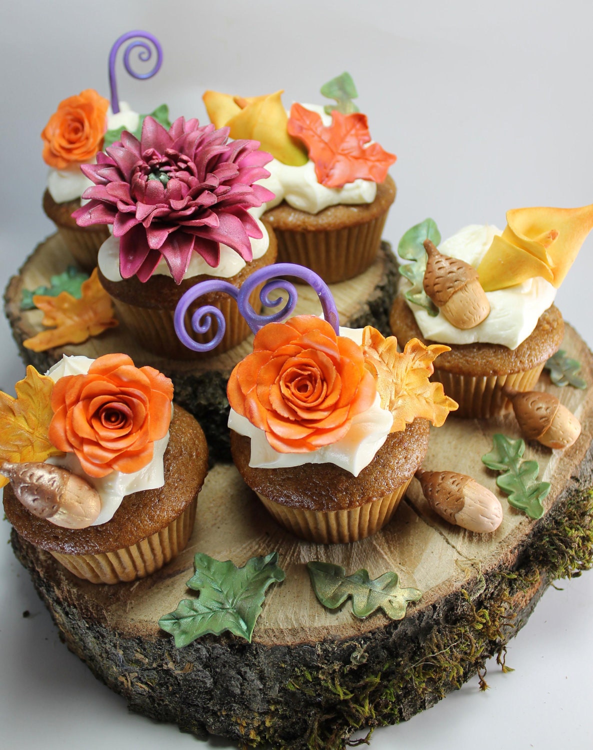 Edible Autumn flowers, fall leaves, and acorn set for cakes or cupcakes