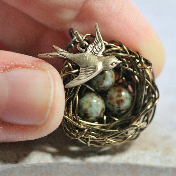 RESERVED FOR abruurse. Jewelry Necklace. 1 Egg.