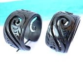 Round Hoop Hand Carved Buffalo Horn Post Earrings Tribal Style - Gauges Plugs Horn - PE014 H
