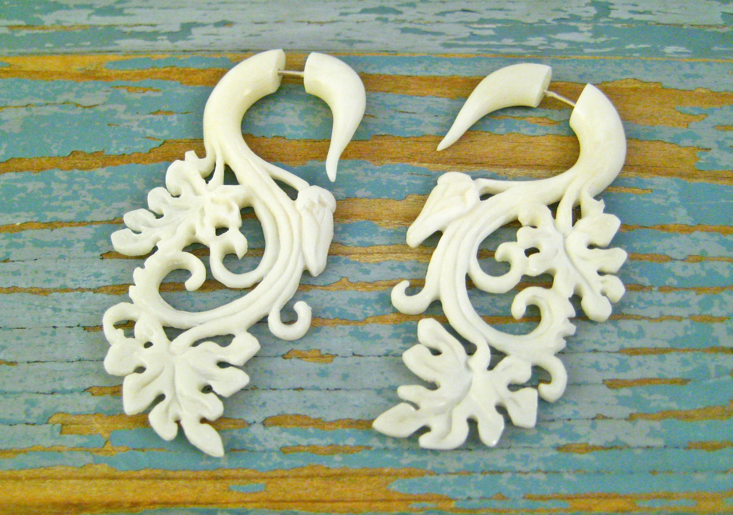 Bone Fake Gauges Hibiscus Flower Bone Earrings Natural Tribal Organic Earrings - FG026 B