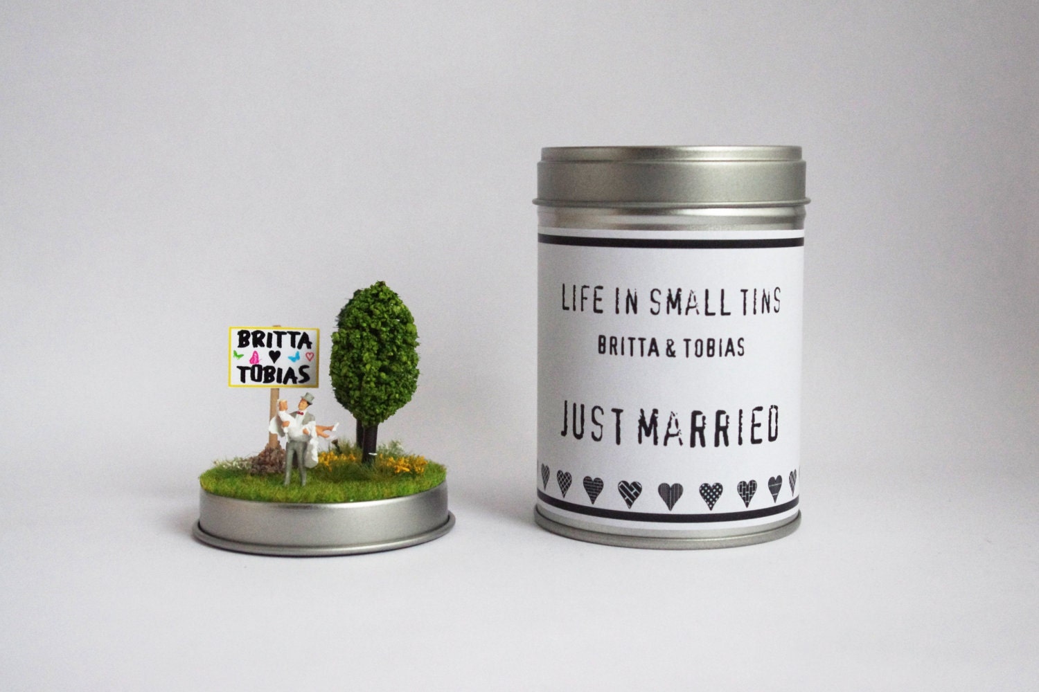 Personalized Wedding Tin  'Just Married' . custom order . made to order . custom work