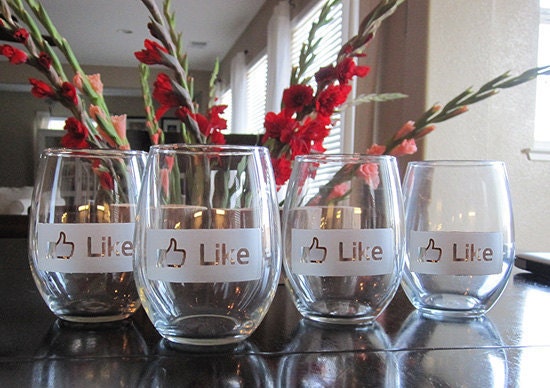 Set of 4 "Like" wine glasses