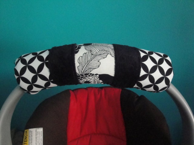 Reversible Arm Pad Handle Cover - Yoko - Black and White