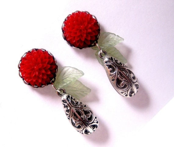 Red Flower Green Leaf Earrings - Dangle - Wedding Bridesmaid