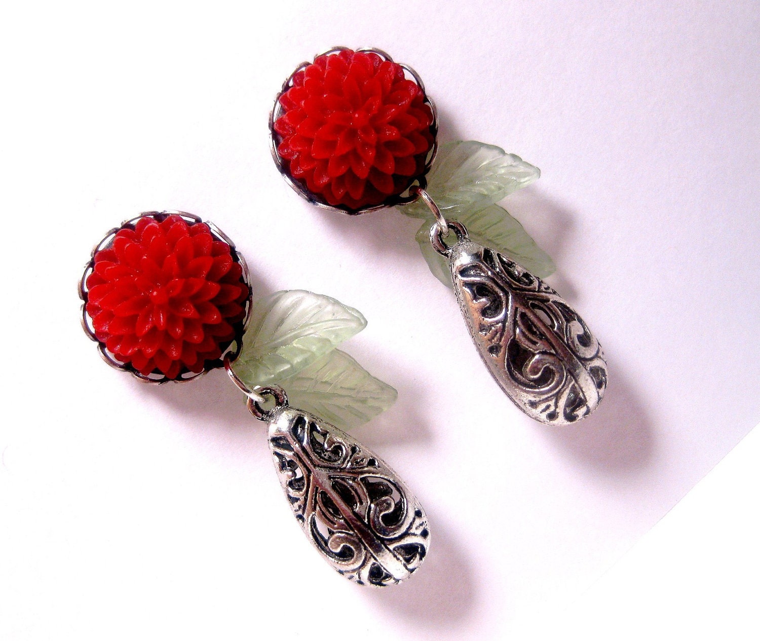Red Flower Green Leaf Earrings - Dangle - Wedding Bridesmaid