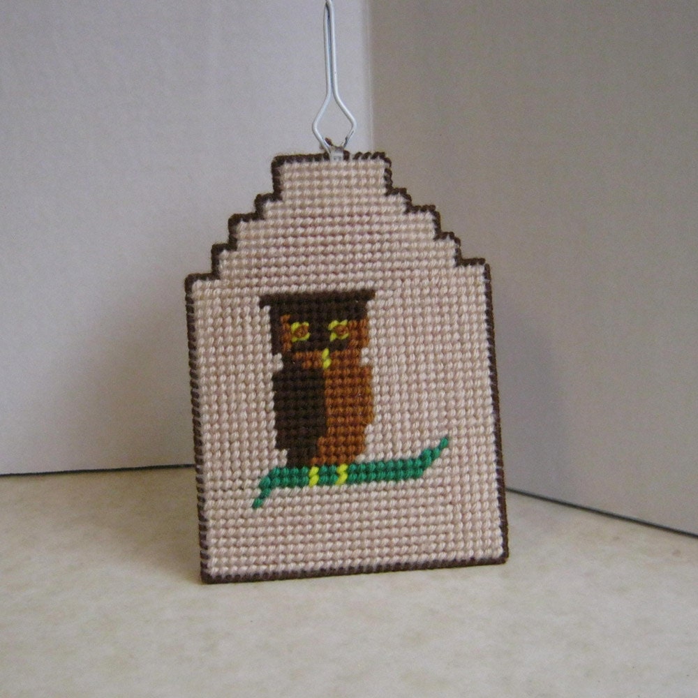 Needlepoint Flyswatter, Owl on Tan