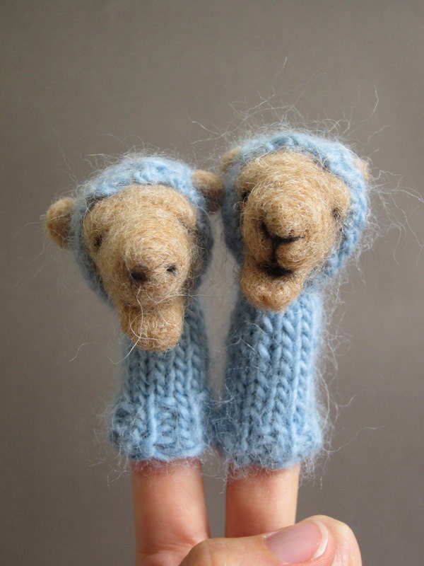 BABY CRIB MOBILE / Wall Hanging, Camel Valentines Finger Puppets, felted wool, eco-friendly soft toy and nurseryor children's room decor