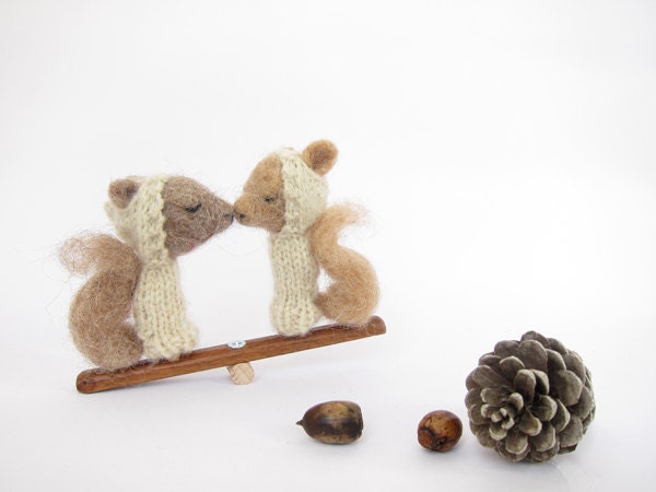 FINGER PUPPET SWING, Needle Felted Squirrel Valentines in Nuetral Colors, Soft Toy and Nursery or Child's Room Decor, Romantic Wedding Gift