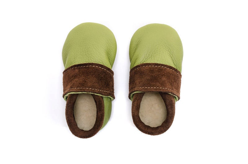 Soft soled leather baby shoes