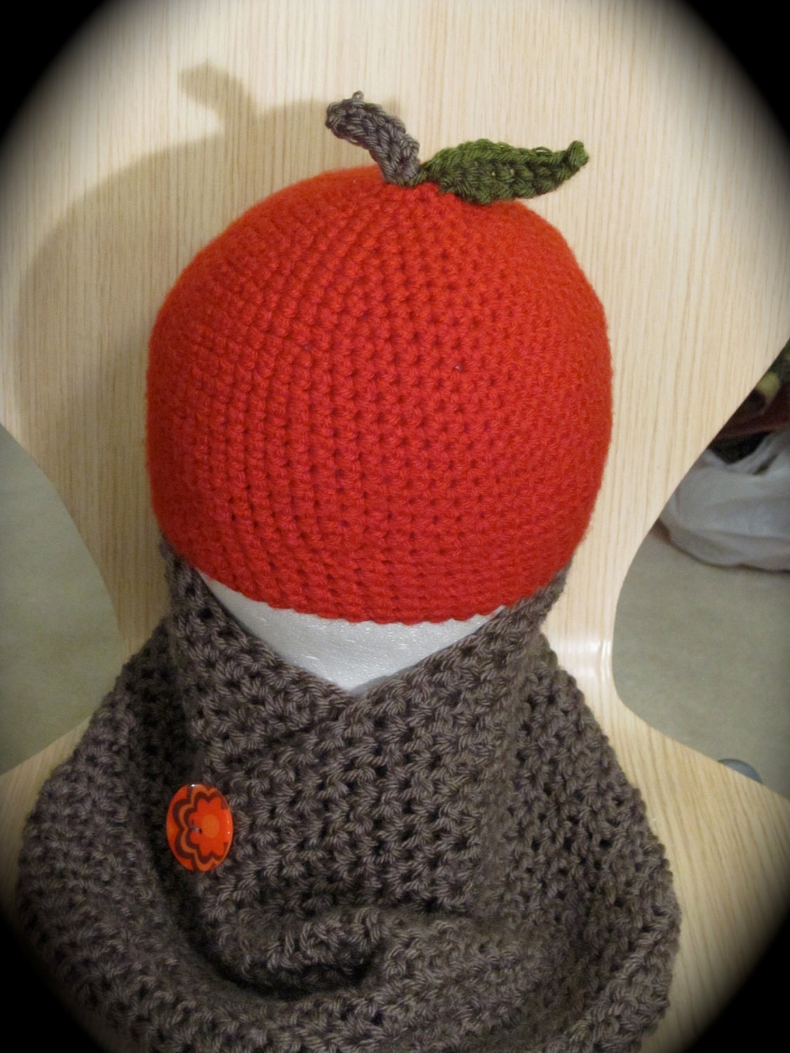 Red Delicious & Granny Smith Crocheted Apple Hats
