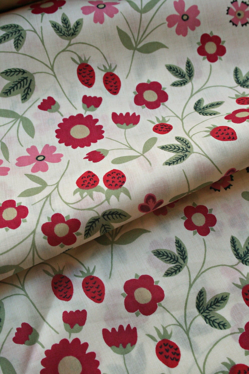 Liberty Art Fabric Mirabelle E Fabric - 1 Yard